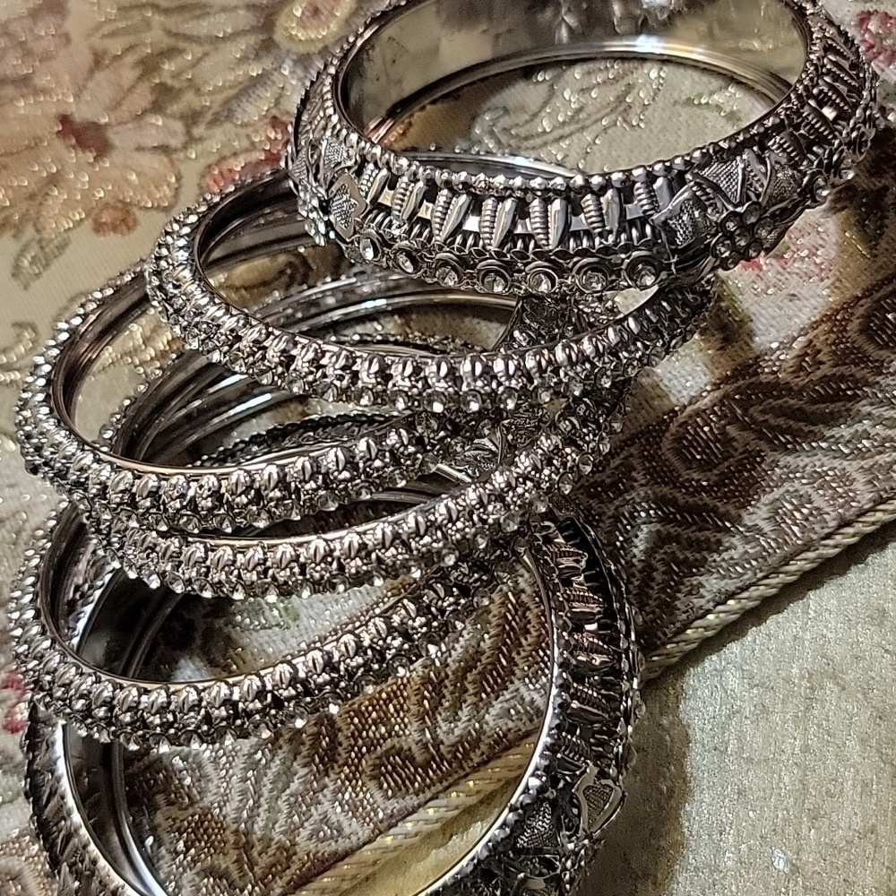 Bangles Silver Tone - image 4